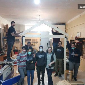 هنرجویان کلاس آموزش ساخته کلبه و خانه چوبی وودیانو
