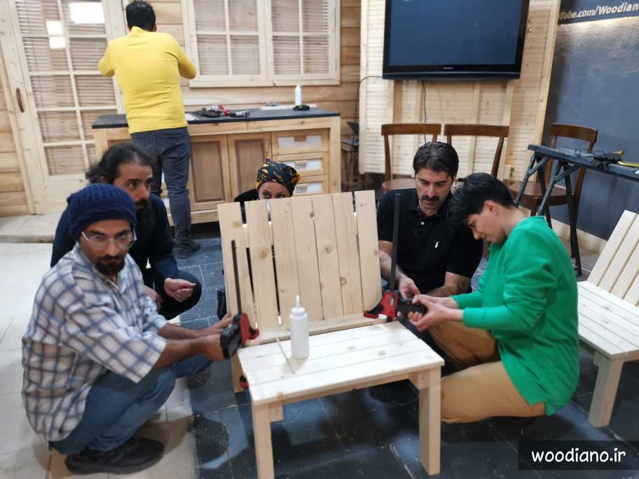 آموزش مونتاژ صندلی چوبی باغی